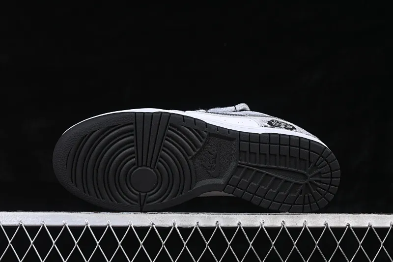 All categories Nk SB Dunk Series Nk SB Dunk Low High-end customized low-top sneakers Nike SB Dunk Low straps Anniversary high-end customized low-top casual sneakers DD1391-100